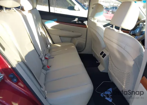 2013 Subaru Outback 2.5I Limited z USA, uszkodzony, nr VIN 4S4BRCLC4D3264862